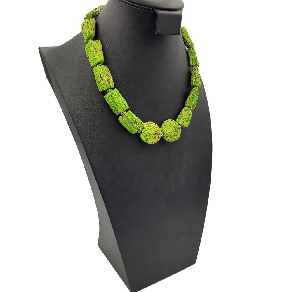 Vintage Green & Purple Beaded Necklace Barrel & Round Beads Heart Toggle Clasp - Picture 3 of 7